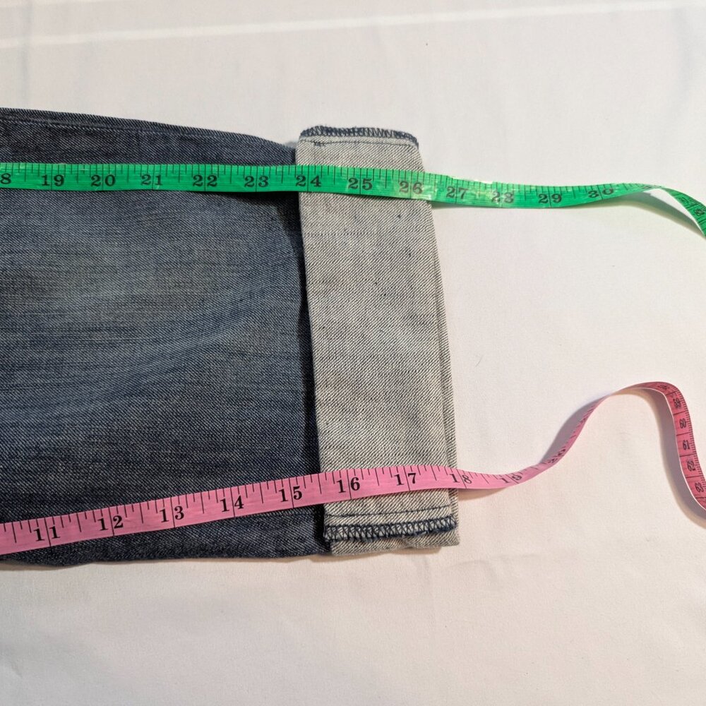 Dolce & Gabbana Denim Capris Size *26 (Size 2-4 according to AI) - Picture 15 of 16